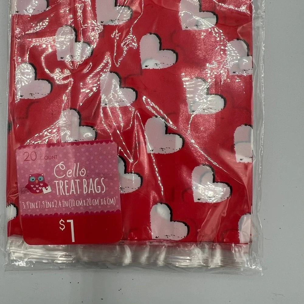 Celebrate It Valentine Party Bundle 8pc Red Pink Heart Decor Bags Brand New